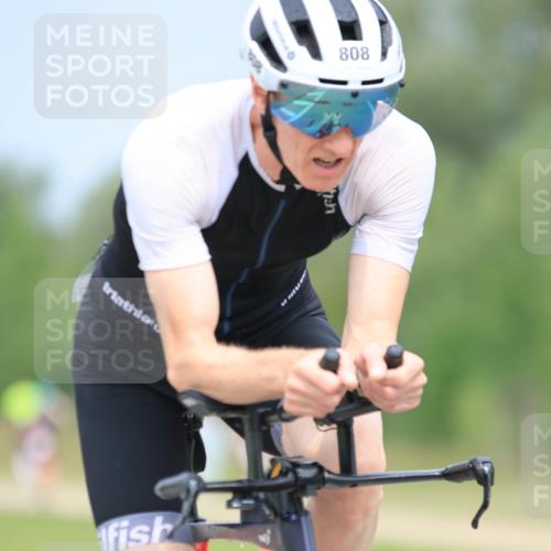 21.06.2025 - 27. Vierlanden-Triathlon H.Heesch http://msf.ph/oto/7995414 15.06.2025 12:16:48 Radfahren 808, 817, 862, 918 meine-sportfotos.de