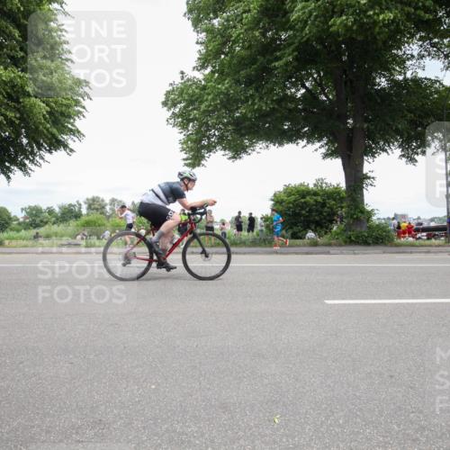 15.06.2025 - 7 Türme Triathlon Yannick Fuchs http://msf.ph/oto/7995415 15.06.2025 13:43:20 Radfahren 759, 787, 795, 834, 1110 meine-sportfotos.de