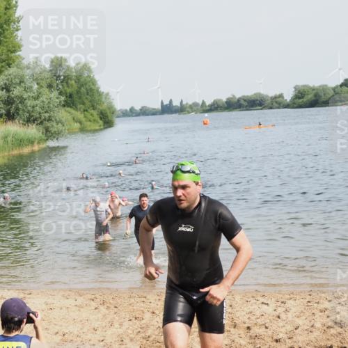 21.06.2025 - 27. Vierlanden-Triathlon MichiJ http://msf.ph/oto/7995481 15.06.2026 09:57:11 Schwimmen 263, 296, 343, 1399 meine-sportfotos.de