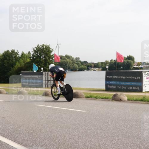 15.06.2025 - 27. Vierlanden-Triathlon H.Heesch http://msf.ph/oto/7995503 15.06.2025 09:19:34 Radfahren 120, 122, 128 meine-sportfotos.de