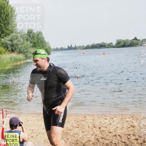 21.06.2025 - 27. Vierlanden-Triathlon MichiJ http://msf.ph/oto/7995519 15.06.2026 09:57:12 Schwimmen 263, 296, 343, 1399 meine-sportfotos.de