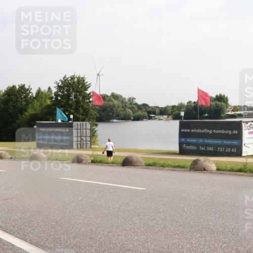 15.06.2025 - 27. Vierlanden-Triathlon H.Heesch http://msf.ph/oto/7995610 15.06.2025 09:20:05 Radfahren 3, 47, 67, 100, 187 meine-sportfotos.de