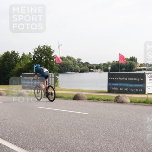 15.06.2025 - 27. Vierlanden-Triathlon H.Heesch http://msf.ph/oto/7995705 15.06.2025 09:20:53 Radfahren 21, 88, 121, 194 meine-sportfotos.de