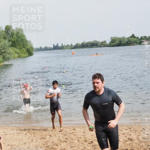 21.06.2025 - 27. Vierlanden-Triathlon MichiJ http://msf.ph/oto/7995708 15.06.2026 09:57:17 Schwimmen 263, 293, 296, 343 meine-sportfotos.de