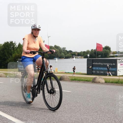 21.06.2025 - 27. Vierlanden-Triathlon H.Heesch http://msf.ph/oto/7995746 15.06.2025 11:27:59 Radfahren 498, 757, 826 meine-sportfotos.de