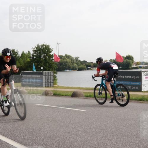 15.06.2025 - 27. Vierlanden-Triathlon H.Heesch http://msf.ph/oto/7995770 15.06.2025 09:21:27 Radfahren 2, 7, 35, 147, 165 meine-sportfotos.de