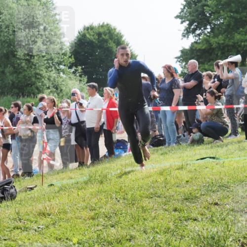 15.06.2025 - 27. Vierlanden-Triathlon KatJ http://msf.ph/oto/7995792 15.06.2025 09:55:20 Schwimmen 299, 306, 311, 348, 353 meine-sportfotos.de