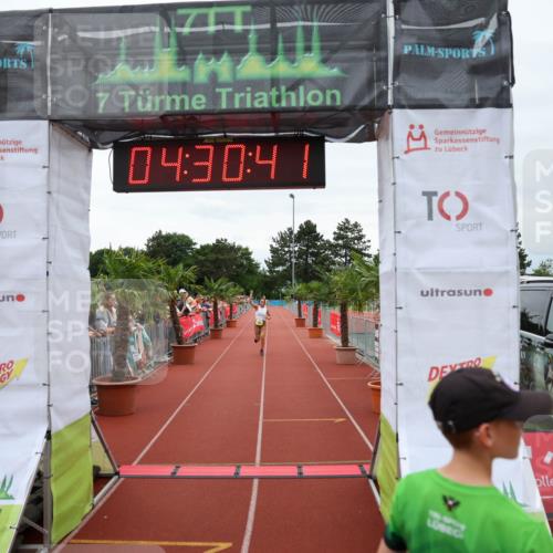 15.06.2025 - 7 Türme Triathlon Michael Strokosch http://msf.ph/oto/7995801 15.06.2025 14:30:41 Ziel 965 meine-sportfotos.de