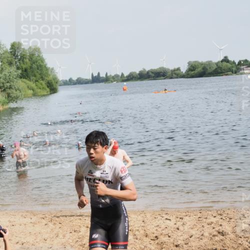 21.06.2025 - 27. Vierlanden-Triathlon MichiJ http://msf.ph/oto/7995811 15.06.2026 09:57:20 Schwimmen 293, 296, 324, 343 meine-sportfotos.de