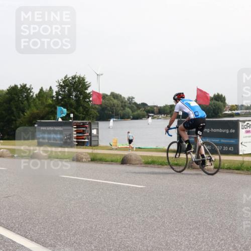 21.06.2025 - 27. Vierlanden-Triathlon H.Heesch http://msf.ph/oto/7995821 15.06.2025 11:28:08 Radfahren 237, 876, 933 meine-sportfotos.de