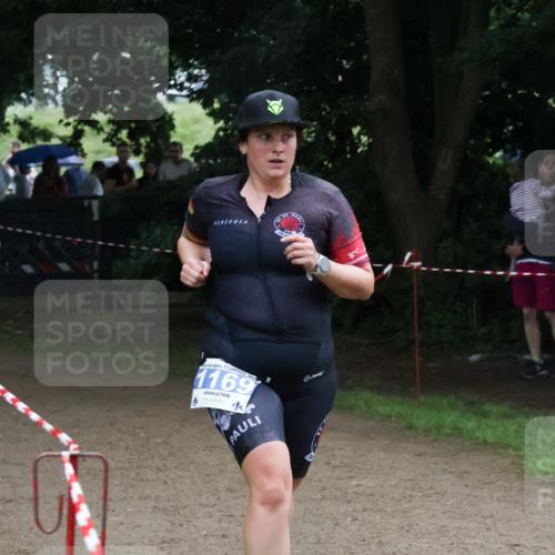 21.06.2025 - 27. Vierlanden-Triathlon Lena Gebhardt http://msf.ph/oto/7995822 15.06.2025 13:51:41 Laufen 2, 1169, 14 meine-sportfotos.de