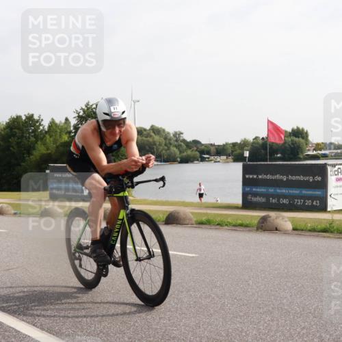 15.06.2025 - 27. Vierlanden-Triathlon H.Heesch http://msf.ph/oto/7995828 15.06.2025 09:22:00 Radfahren 11 meine-sportfotos.de