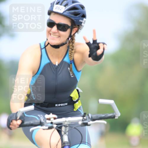21.06.2025 - 27. Vierlanden-Triathlon H.Heesch http://msf.ph/oto/7995873 15.06.2025 12:18:33 Radfahren 781, 892 meine-sportfotos.de