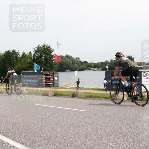 21.06.2025 - 27. Vierlanden-Triathlon H.Heesch http://msf.ph/oto/7995897 15.06.2025 11:28:40 Radfahren 742, 925, 942, 965, 967 meine-sportfotos.de
