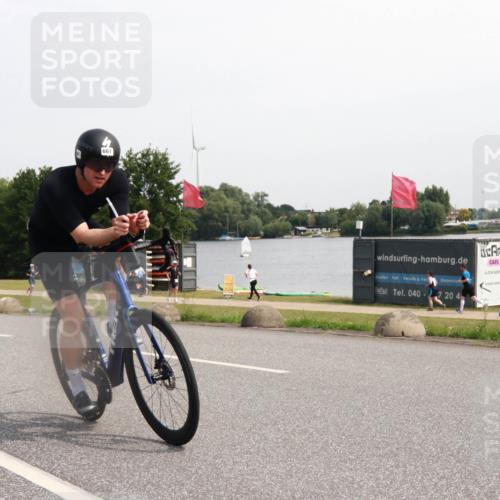 21.06.2025 - 27. Vierlanden-Triathlon H.Heesch http://msf.ph/oto/7995904 15.06.2025 11:28:44 Radfahren 661, 742, 942, 965, 967 meine-sportfotos.de