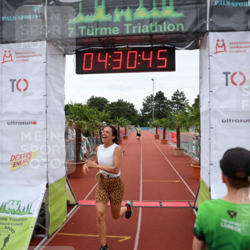 15.06.2025 - 7 Türme Triathlon Michael Strokosch http://msf.ph/oto/7995905 15.06.2025 14:30:45 Ziel 965 meine-sportfotos.de