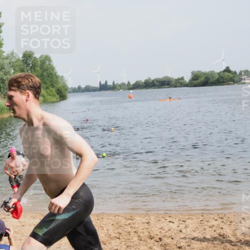 21.06.2025 - 27. Vierlanden-Triathlon MichiJ http://msf.ph/oto/7995909 15.06.2026 09:57:24 Schwimmen 293, 296, 309, 324, 343 meine-sportfotos.de