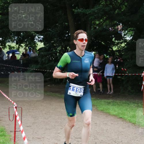 21.06.2025 - 27. Vierlanden-Triathlon Lena Gebhardt http://msf.ph/oto/7995917 15.06.2025 13:52:12 Laufen 20, 1198, 4 meine-sportfotos.de