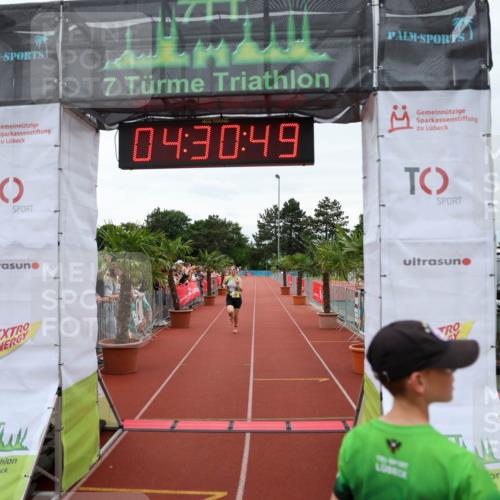 15.06.2025 - 7 Türme Triathlon Michael Strokosch http://msf.ph/oto/7995922 15.06.2025 14:30:48 Ziel 729, 965 meine-sportfotos.de