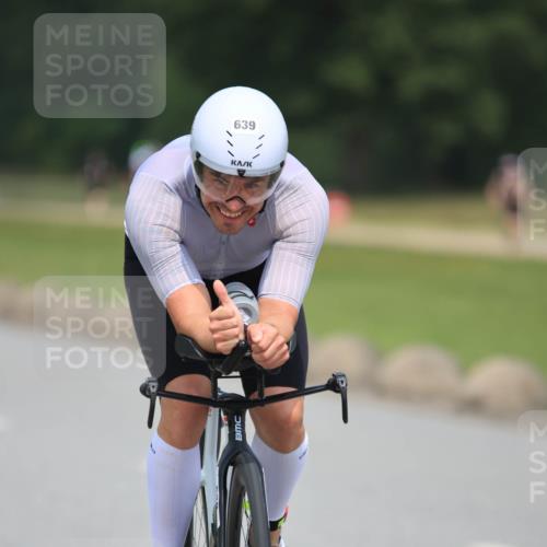 21.06.2025 - 27. Vierlanden-Triathlon H.Heesch http://msf.ph/oto/7995937 15.06.2025 12:06:20 Radfahren 639, 712, 770, 914, 919, 941 meine-sportfotos.de