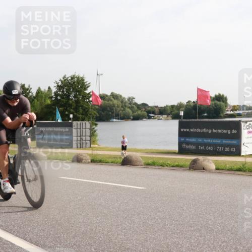 15.06.2025 - 27. Vierlanden-Triathlon H.Heesch http://msf.ph/oto/7995943 15.06.2025 09:22:25 Radfahren 154 meine-sportfotos.de