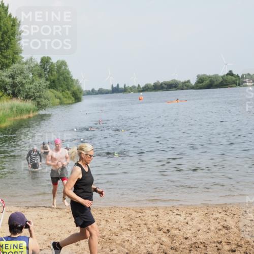 21.06.2025 - 27. Vierlanden-Triathlon MichiJ http://msf.ph/oto/7995953 15.06.2026 09:57:25 Schwimmen 293, 309, 324, 343 meine-sportfotos.de