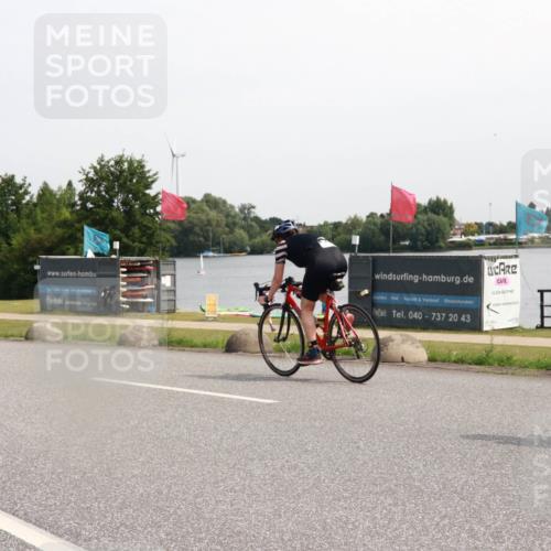 21.06.2025 - 27. Vierlanden-Triathlon H.Heesch http://msf.ph/oto/7995972 15.06.2025 11:29:01 Radfahren  meine-sportfotos.de