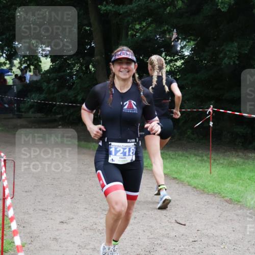 21.06.2025 - 27. Vierlanden-Triathlon Lena Gebhardt http://msf.ph/oto/7995992 15.06.2025 13:52:31 Laufen 1218 meine-sportfotos.de