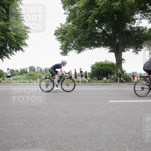 15.06.2025 - 7 Türme Triathlon Yannick Fuchs http://msf.ph/oto/7996001 15.06.2025 13:44:46 Radfahren 216, 228, 321, 371, 520, 555, 668, 754, 1050, 1159, 1189 meine-sportfotos.de