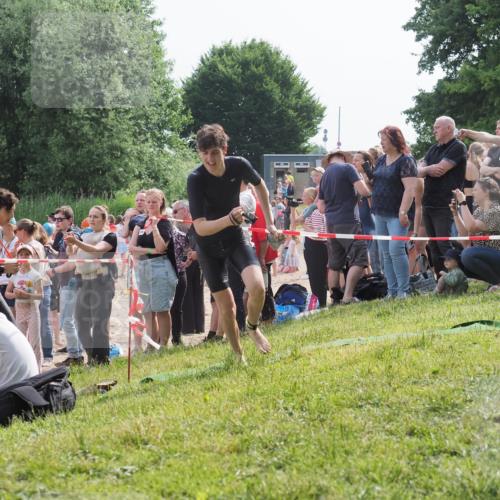 15.06.2025 - 27. Vierlanden-Triathlon KatJ http://msf.ph/oto/7996008 15.06.2025 09:55:25 Schwimmen 299, 306, 316, 327, 335, 348, 353 meine-sportfotos.de