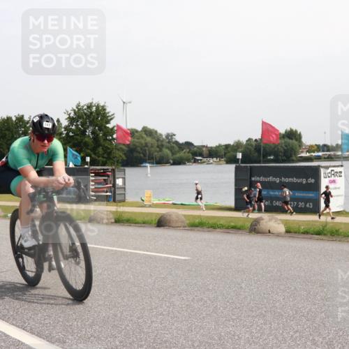 21.06.2025 - 27. Vierlanden-Triathlon H.Heesch http://msf.ph/oto/7996016 15.06.2025 11:29:11 Radfahren 247, 915 meine-sportfotos.de