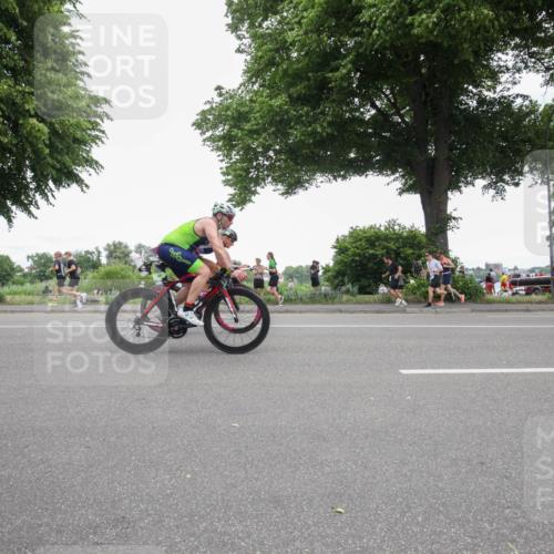 15.06.2025 - 7 Türme Triathlon Yannick Fuchs http://msf.ph/oto/7996021 15.06.2025 13:44:48 Radfahren 216, 321, 352, 371, 520, 555, 668, 1050, 1159, 1189 meine-sportfotos.de