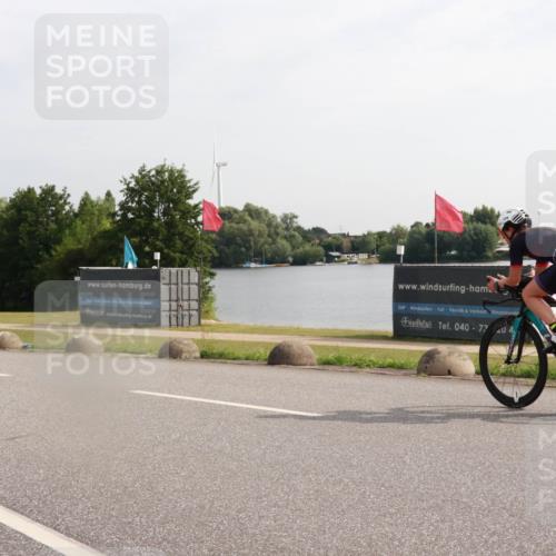 15.06.2025 - 27. Vierlanden-Triathlon H.Heesch http://msf.ph/oto/7996027 15.06.2025 09:22:48 Radfahren 116, 228 meine-sportfotos.de