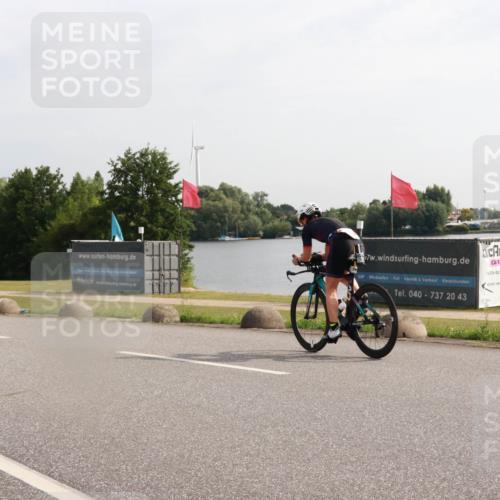 15.06.2025 - 27. Vierlanden-Triathlon H.Heesch http://msf.ph/oto/7996042 15.06.2025 09:22:48 Radfahren 116, 228 meine-sportfotos.de