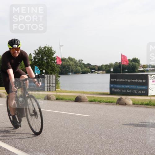 15.06.2025 - 27. Vierlanden-Triathlon H.Heesch http://msf.ph/oto/7996066 15.06.2025 09:23:05 Radfahren 22, 176 meine-sportfotos.de
