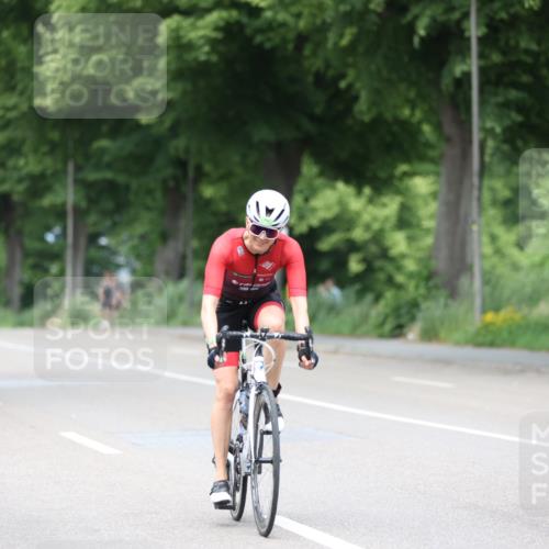 15.06.2025 - 7 Türme Triathlon Yannick Fuchs http://msf.ph/oto/7996081 15.06.2025 13:11:18 Radfahren 243, 607, 947, 973 meine-sportfotos.de