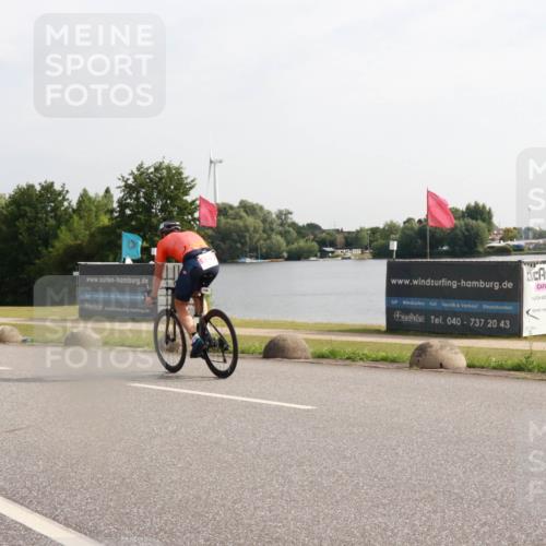 15.06.2025 - 27. Vierlanden-Triathlon H.Heesch http://msf.ph/oto/7996088 15.06.2025 09:23:08 Radfahren 22, 129, 176 meine-sportfotos.de