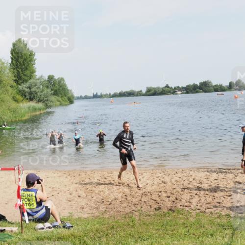 21.06.2025 - 27. Vierlanden-Triathlon MichiJ http://msf.ph/oto/7996113 15.06.2026 09:57:32 Schwimmen 287, 298, 309, 324, 340 meine-sportfotos.de