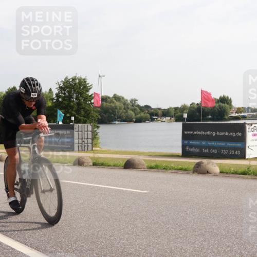 15.06.2025 - 27. Vierlanden-Triathlon H.Heesch http://msf.ph/oto/7996118 15.06.2025 09:23:37 Radfahren 109, 134 meine-sportfotos.de