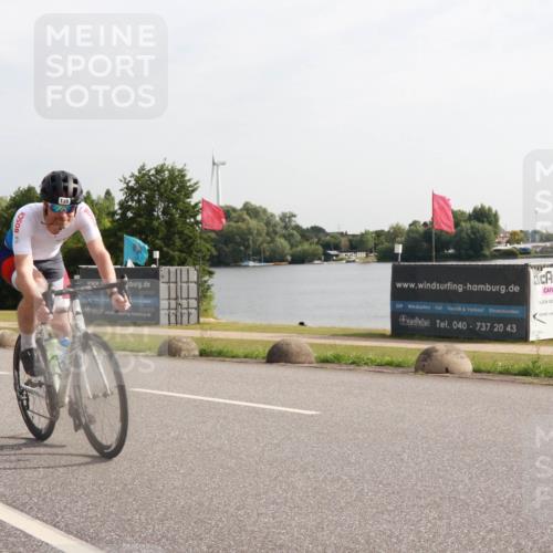 15.06.2025 - 27. Vierlanden-Triathlon H.Heesch http://msf.ph/oto/7996134 15.06.2025 09:23:44 Radfahren 139 meine-sportfotos.de