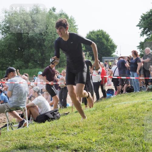 15.06.2025 - 27. Vierlanden-Triathlon KatJ http://msf.ph/oto/7996144 15.06.2025 09:55:26 Schwimmen 306, 316, 327, 335, 348, 353 meine-sportfotos.de