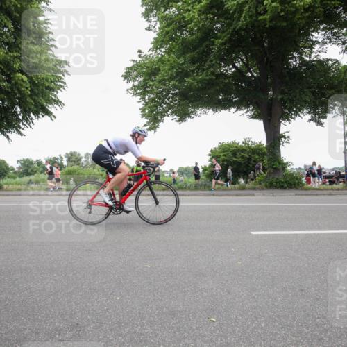 15.06.2025 - 7 Türme Triathlon Yannick Fuchs http://msf.ph/oto/7996152 15.06.2025 13:45:26 Radfahren 722, 898, 1018, 1041 meine-sportfotos.de