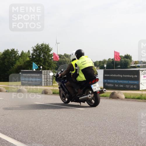 15.06.2025 - 27. Vierlanden-Triathlon H.Heesch http://msf.ph/oto/7996154 15.06.2025 09:24:07 Radfahren  meine-sportfotos.de