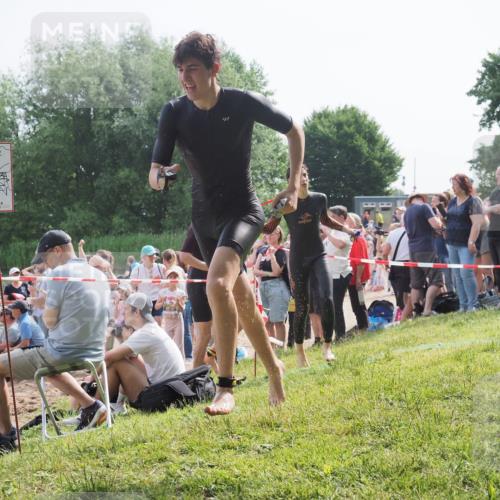 15.06.2025 - 27. Vierlanden-Triathlon KatJ http://msf.ph/oto/7996159 15.06.2025 09:55:26 Schwimmen 306, 316, 327, 335, 348, 353 meine-sportfotos.de