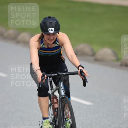 21.06.2025 - 27. Vierlanden-Triathlon H.Heesch http://msf.ph/oto/7996185 15.06.2025 12:07:11 Radfahren 749, 867, 869, 942, 961 meine-sportfotos.de