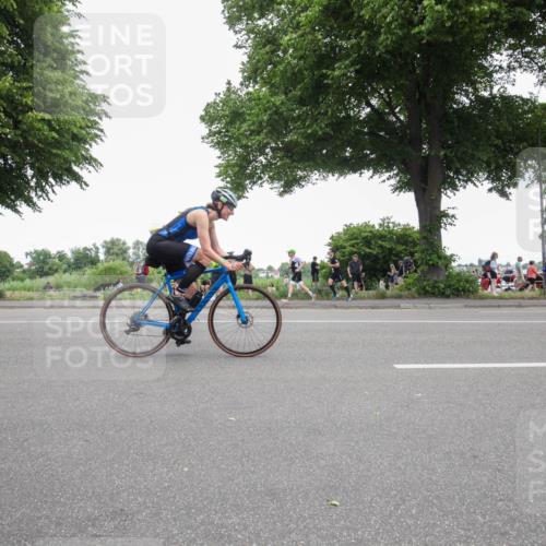 15.06.2025 - 7 Türme Triathlon Yannick Fuchs http://msf.ph/oto/7996199 15.06.2025 13:45:45 Radfahren 517, 529, 1027, 1145 meine-sportfotos.de