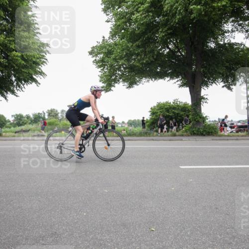 15.06.2025 - 7 Türme Triathlon Yannick Fuchs http://msf.ph/oto/7996208 15.06.2025 13:45:46 Radfahren 517, 529, 1027, 1145 meine-sportfotos.de