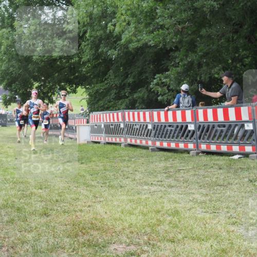 21.06.2025 - 27. Vierlanden-Triathlon KatJ http://msf.ph/oto/7996213 15.06.2025 12:49:13 Ziel 764, 984, 986, 987, 988 meine-sportfotos.de