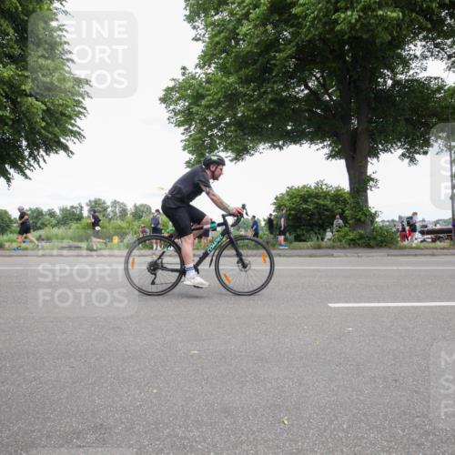 15.06.2025 - 7 Türme Triathlon Yannick Fuchs http://msf.ph/oto/7996215 15.06.2025 13:46:08 Radfahren 721, 932, 997, 1129 meine-sportfotos.de