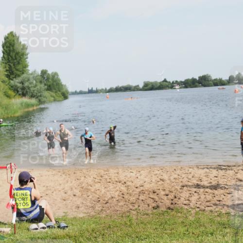 21.06.2025 - 27. Vierlanden-Triathlon MichiJ http://msf.ph/oto/7996263 15.06.2026 09:57:36 Schwimmen 287, 298, 309, 324, 340 meine-sportfotos.de